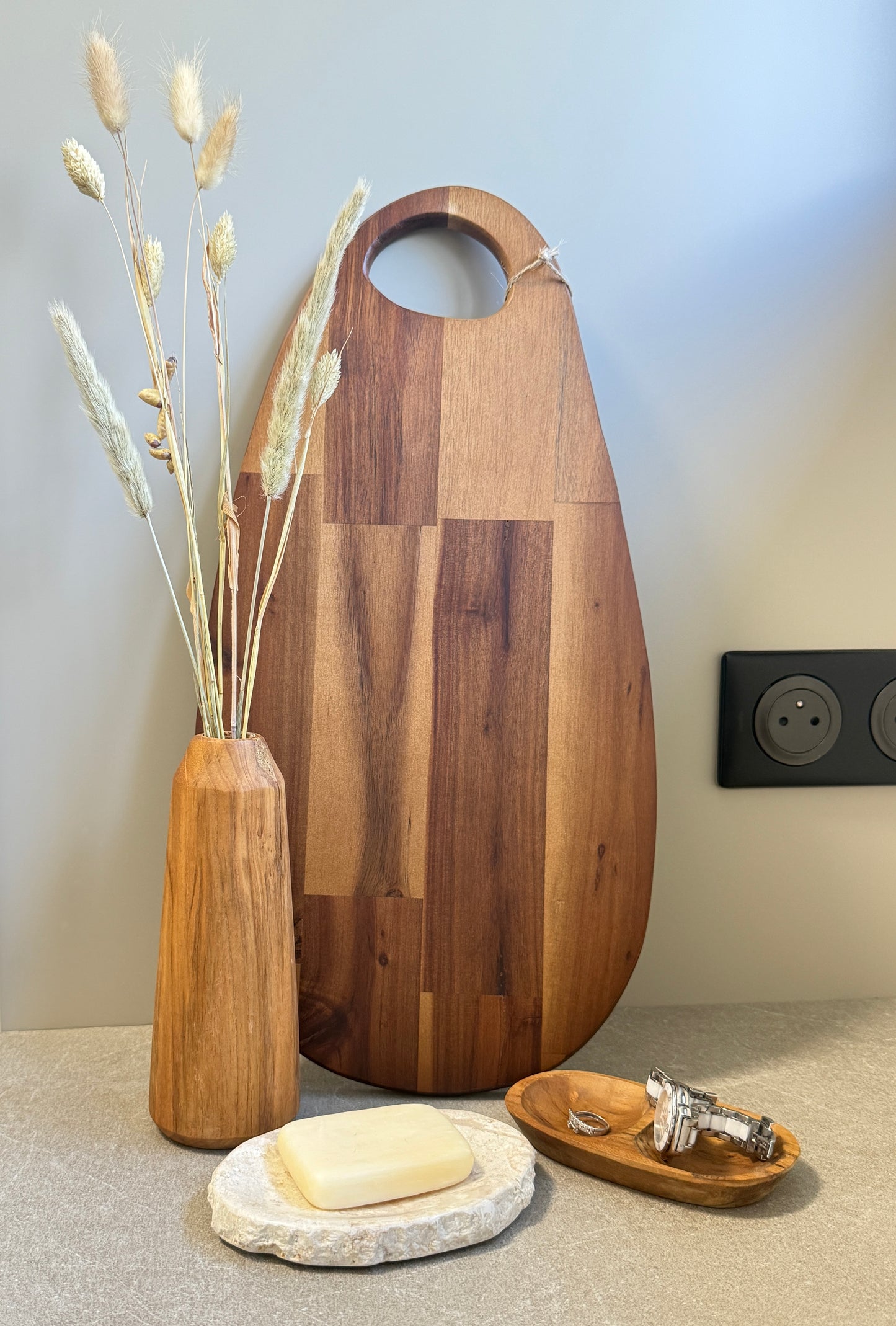 Amira – Planche à découper en bois d'acacia