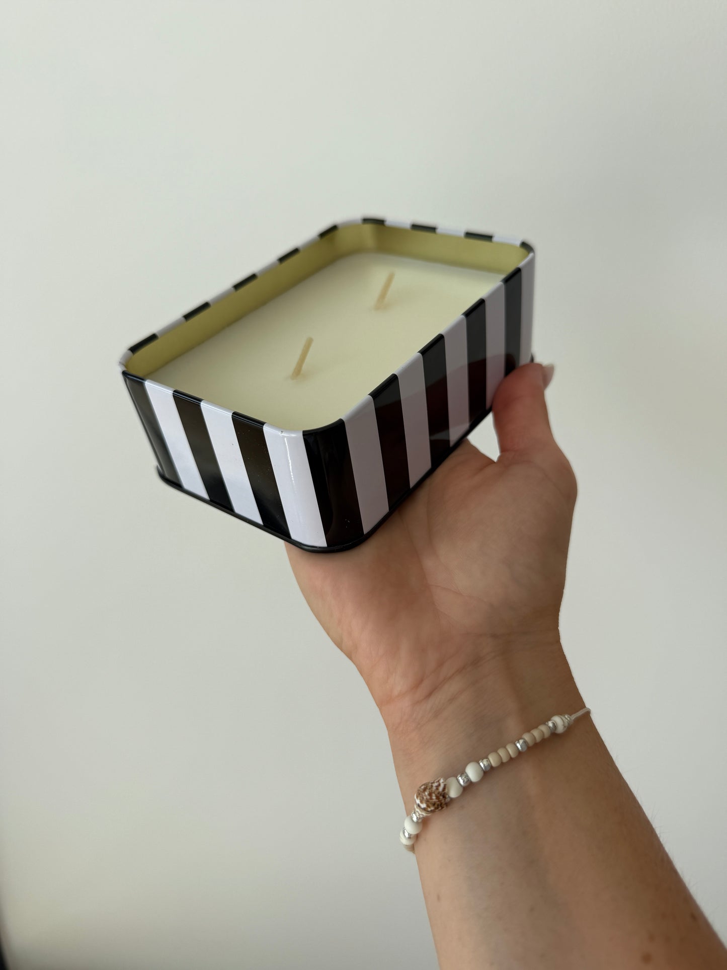 Bougie A Dopo Tigre métal – Cèdre Noir & Figue